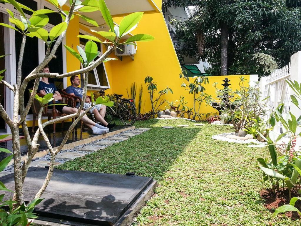 Cendana Mulia Hostel Bogor Exterior photo