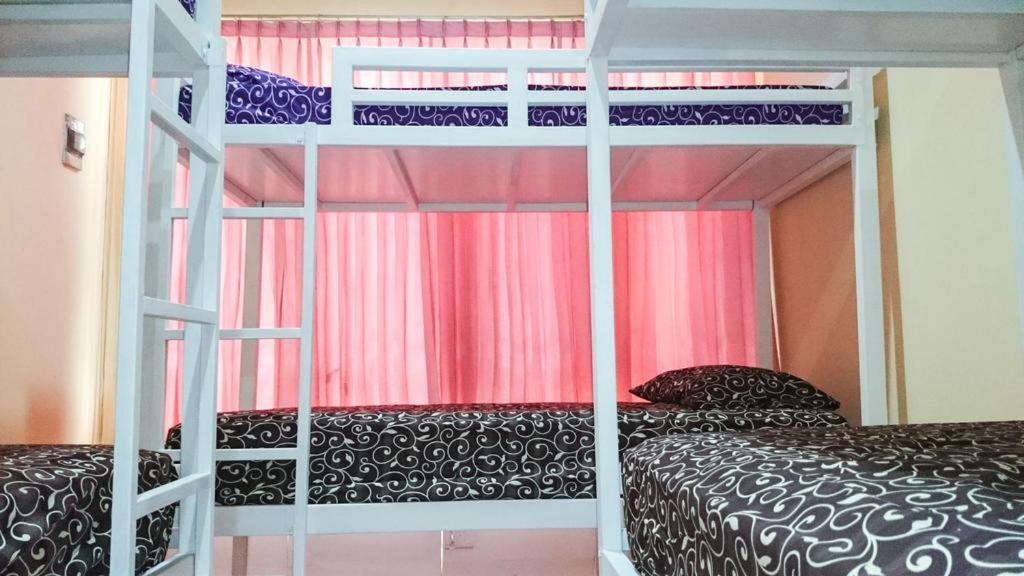 Cendana Mulia Hostel Bogor Exterior photo